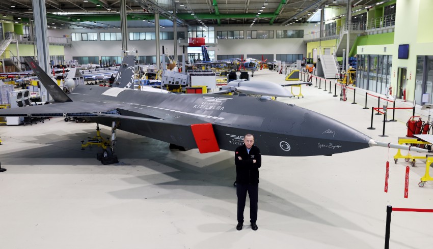 Cumhurbaşkanı Erdoğan, Özdemir Bayraktar Milli Teknoloji Merkezi'ni ziyaret etti